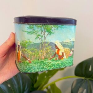 Vintage Rare Brooke Bond Tea Litho‎ Metal Tin Box Made In GT Britain